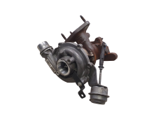 Turbolader 144101946R H8200822404 795637-001 Garrett 2.3dCi Renault