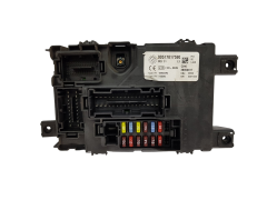 Sicherungskasten Relaiskasten Fiat 00517817590 28050017 Delphi 19713