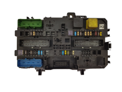 Sicherungskasten Relaiskasten Opel 13220831 5DK008669-53 GM Hella 18839 Sicherungskasten Relaiskasten Opel 13220831 5DK008669-53 GM Hella 18839