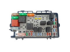 Sicherungskasten Relaiskasten 13217387 EA Opel  GM 