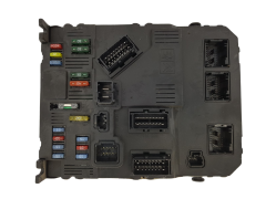 Steuergerät BSI E02-00 9653667680 S118085220E PSA Siemens 1629 Steuergerät BSI E02-00 9653667680 S118085220E PSA Siemens 1629