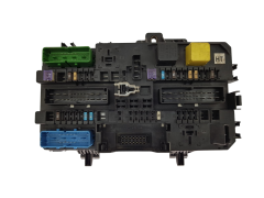 Sicherungskasten Relaiskasten 13222173 5DK008669-33 Opel GM Hella 20608