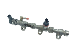 Einspritzleiste Kraftstoffverteiler Renault Bosch 8200947803 0445214195 2.0 DCI