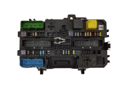 Sicherungskasten Relaiskasten Opel 13220831 5DK008669-53 GM Hella 18838 Sicherungskasten Relaiskasten Opel 13220831 5DK008669-53 GM Hella 18838