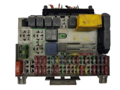 Sicherungskasten Relaiskasten Opel 90589965 GM 19803