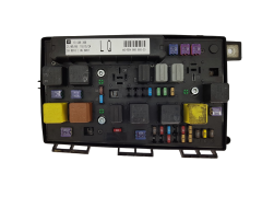 Sicherungskasten Relaiskasten 13268306 LQ 5DK008668-39 Opel GM Hella Sicherungskasten Relaiskasten 13268306 LQ 5DK008668-39 Opel GM Hella