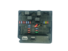 Sicherungskasten Relaiskasten 284B7JY00A 519222434 Renault 31978