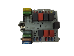 Sicherungskasten Relaiskasten Fiat 46796539 0046796539057657 Sicherungskasten Relaiskasten Fiat 46796539 0046796539057657