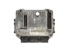 Steuergerät 0281011724 8200311550 8200384493 Renault Bosch 42532
