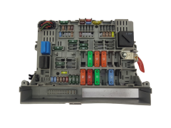 Sicherungskasten Relaiskasten BMW 6906607-03 18844.000.000A B010094700 Sicherungskasten Relaiskasten BMW 6906607-03 18844.000.000A B010094700