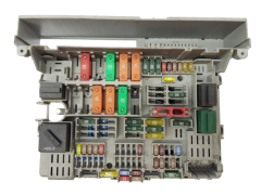 Sicherungskasten Relaiskasten BMW 6906621-06 Sicherungskasten Relaiskasten BMW 6906621-06