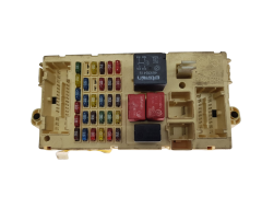 Sicherungskasten Relaiskasten Fiat 46798452 NPL 46758963 19717