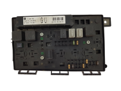 Sicherungskasten Relaiskasten Opel 13206748 5DK008668-48 GM Hella 20527 Sicherungskasten Relaiskasten Opel 13206748 5DK008668-48 GM Hella 20527