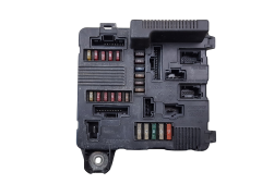 Steuergerät Renault UPC X84 8200306032 S118399200B Siemens Steuergerät Renault UPC X84 8200306032 S118399200B Siemens