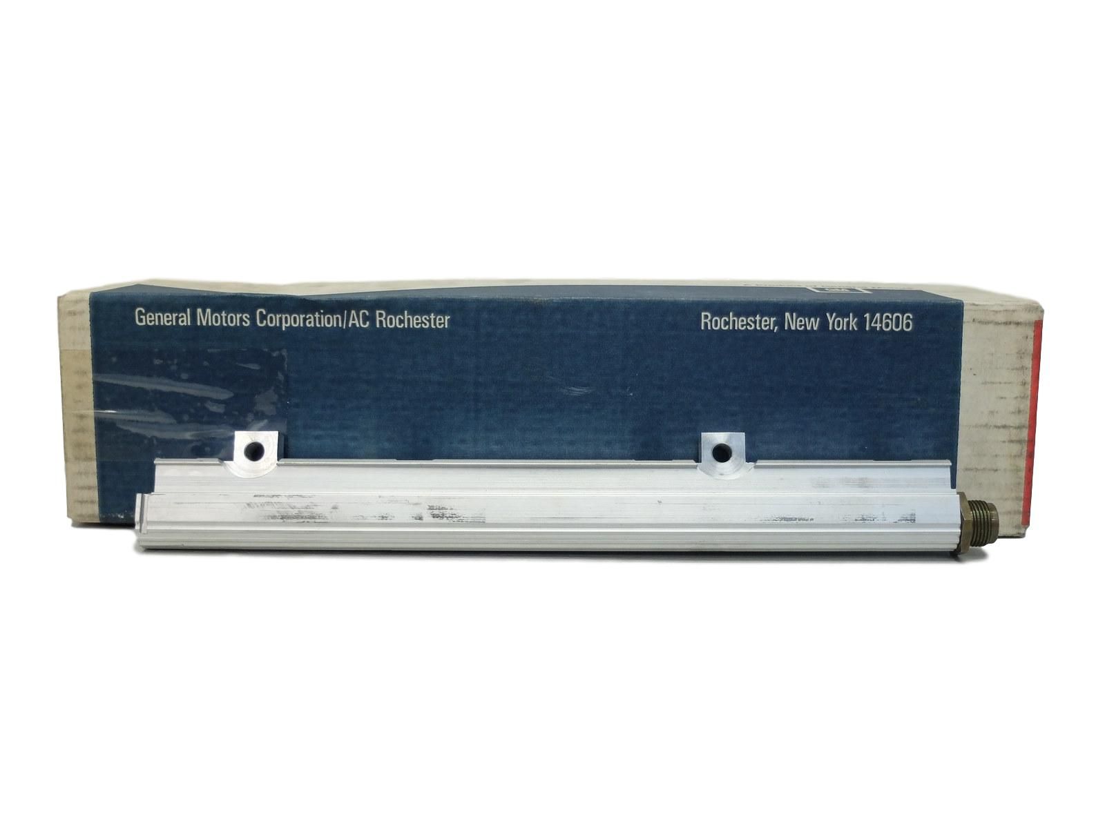 Einspritzleiste Kraftstoffverteiler Oldsmobile Pontiac Chevrolet 17112983 Delco main product photo