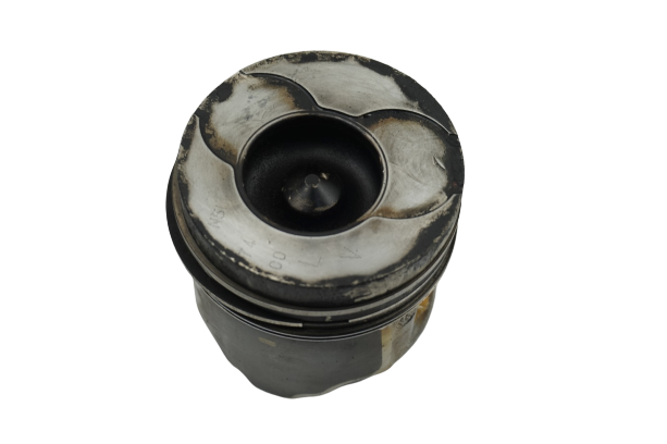 Kolben L 7701472833 Renault 1.9 dci main product photo