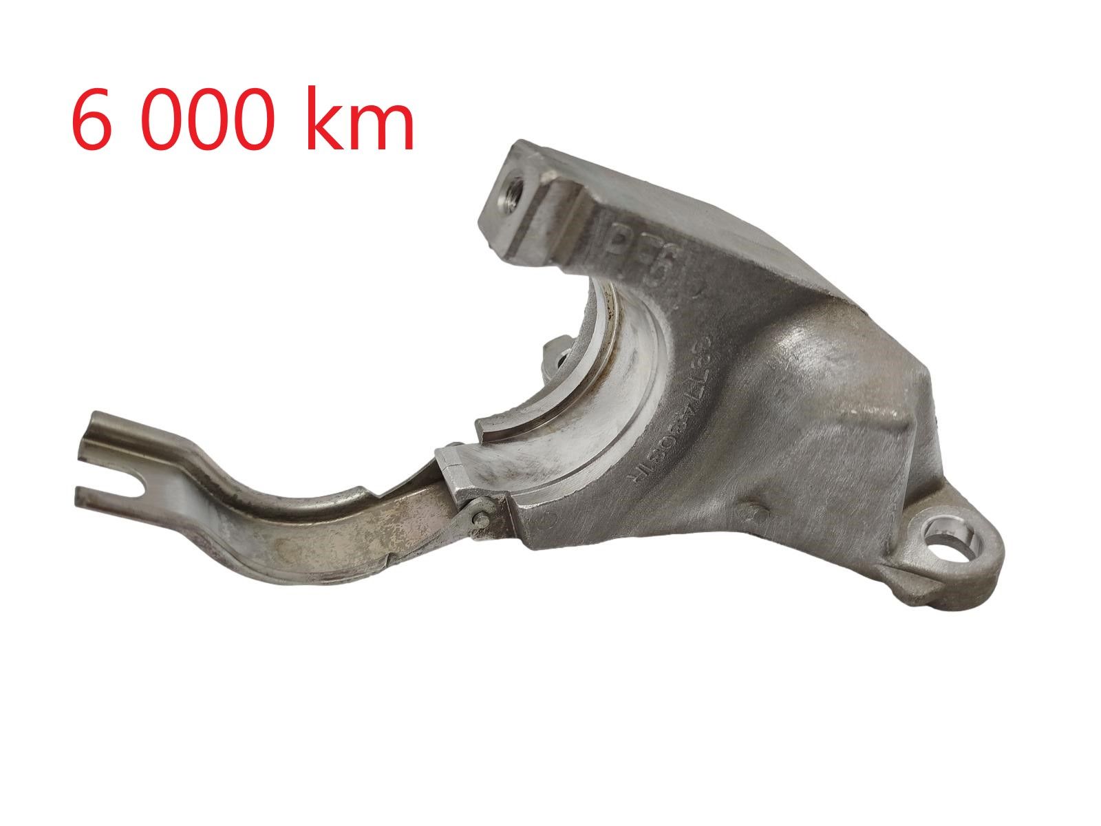 Gelenkwelle Lagerbock 397743031R PF6 1.6 dCi Renault Trafic 3 Vivaro 2 Talento main product photo