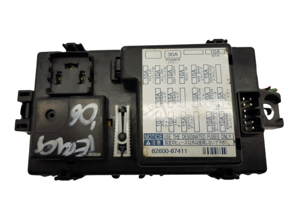 Sicherungskasten Relaiskasten Daihatsu 82600-87411 main product photo