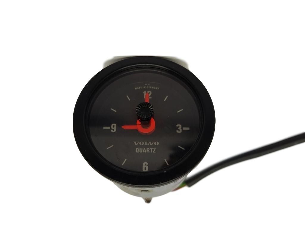 Uhr Volvo 240 3515051 370218053003 main product photo