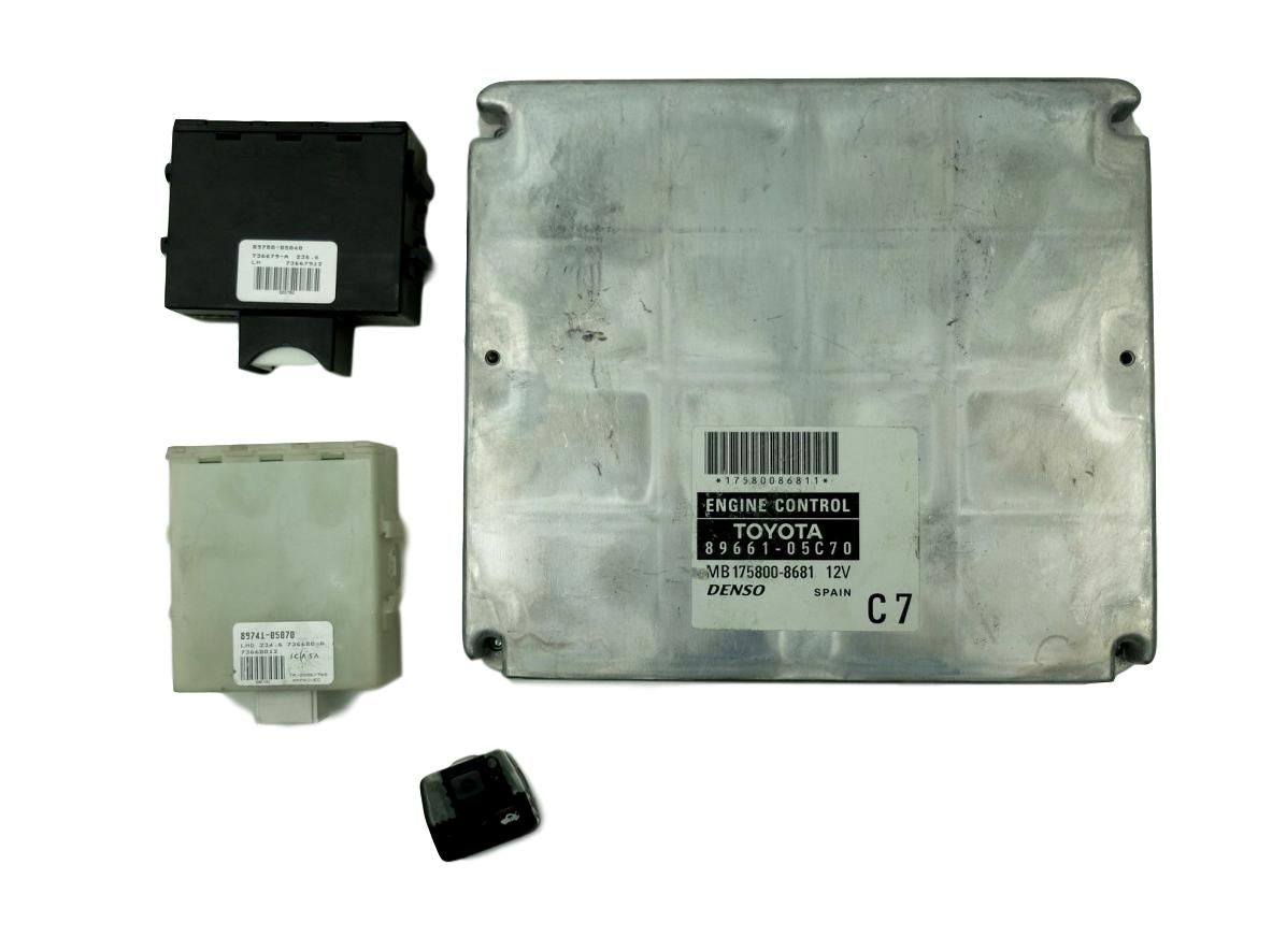 Startset Avensis 89661-05C70 89780-05040 Toyota 2,2 D main product photo