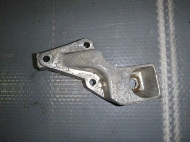 Łapa Mocowanie Prawa Górna Silnika 1,8 16v Picasso Citroen EW7 main product photo