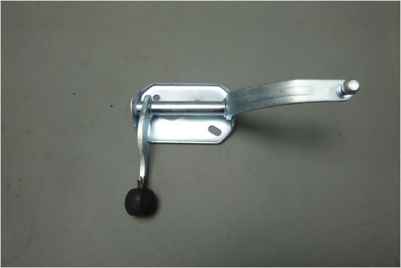 Dźwignia Zmiany Biegów AX Saxo 106 Wspornik main product photo
